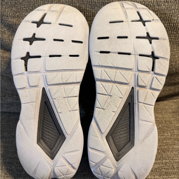 Hoka Mach 5 Black and White Athletic Sneakers. Size 8B - Picture 8 of 8